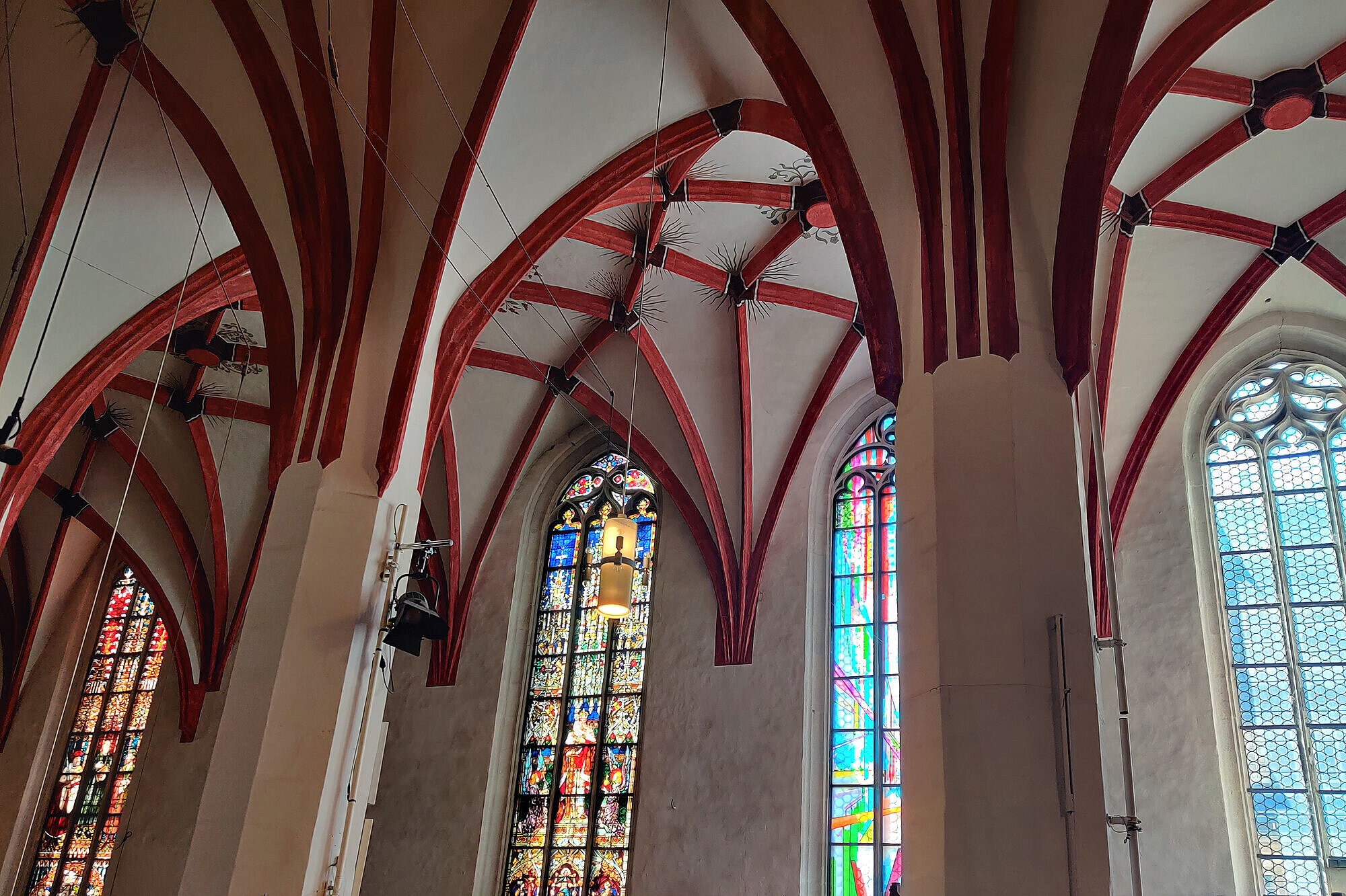 Buntglasfenster der Thomaskirche, Foto: Felix Lingath