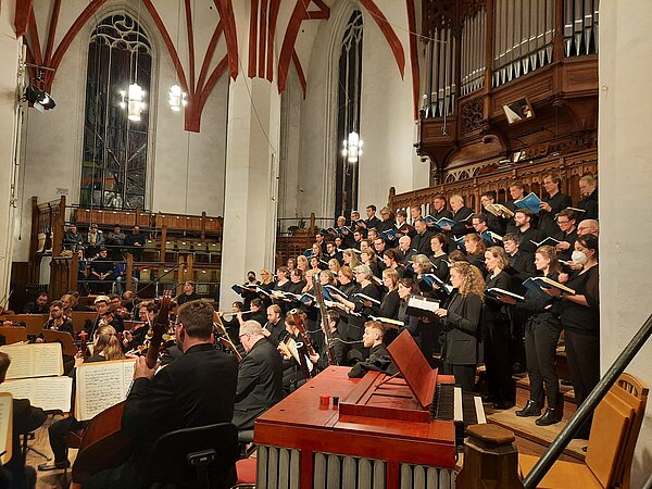 »amici musicae« in der Thomaskirche Leipzig zum Jubiläumskonzert, Foto: Johanna Jäger »amici musicae« in der Thomaskirche Leipzig zum Jubiläumskonzert, Foto: Johanna Jäger